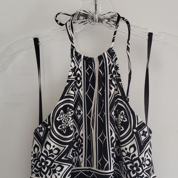 BCBG halter top - Picture 2 of 3